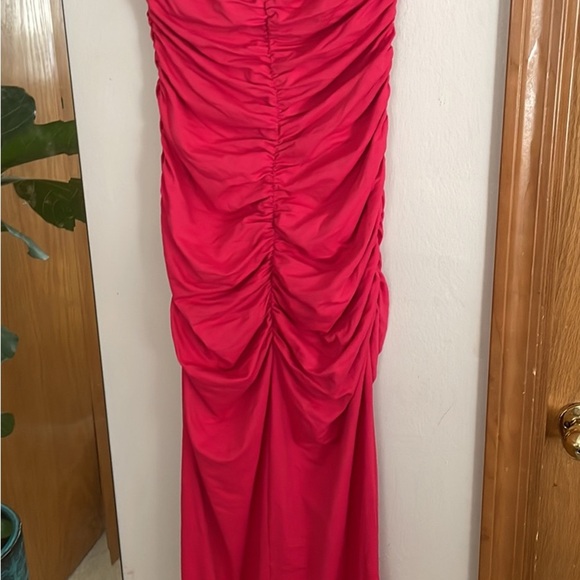 Susana Monaco Red Strapless Ruched Gown - Picture 5 of 6